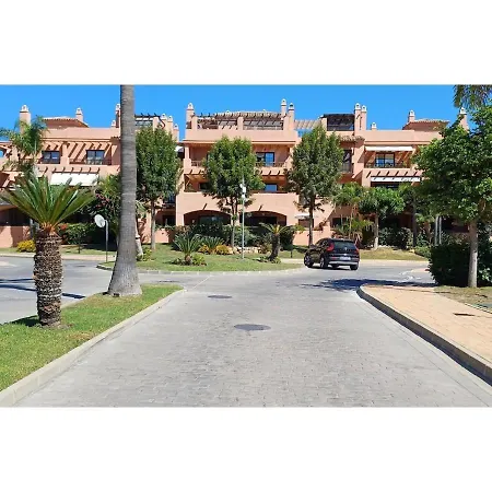 Sunbeach Hacienda Apartment Estepona Exterior photo
